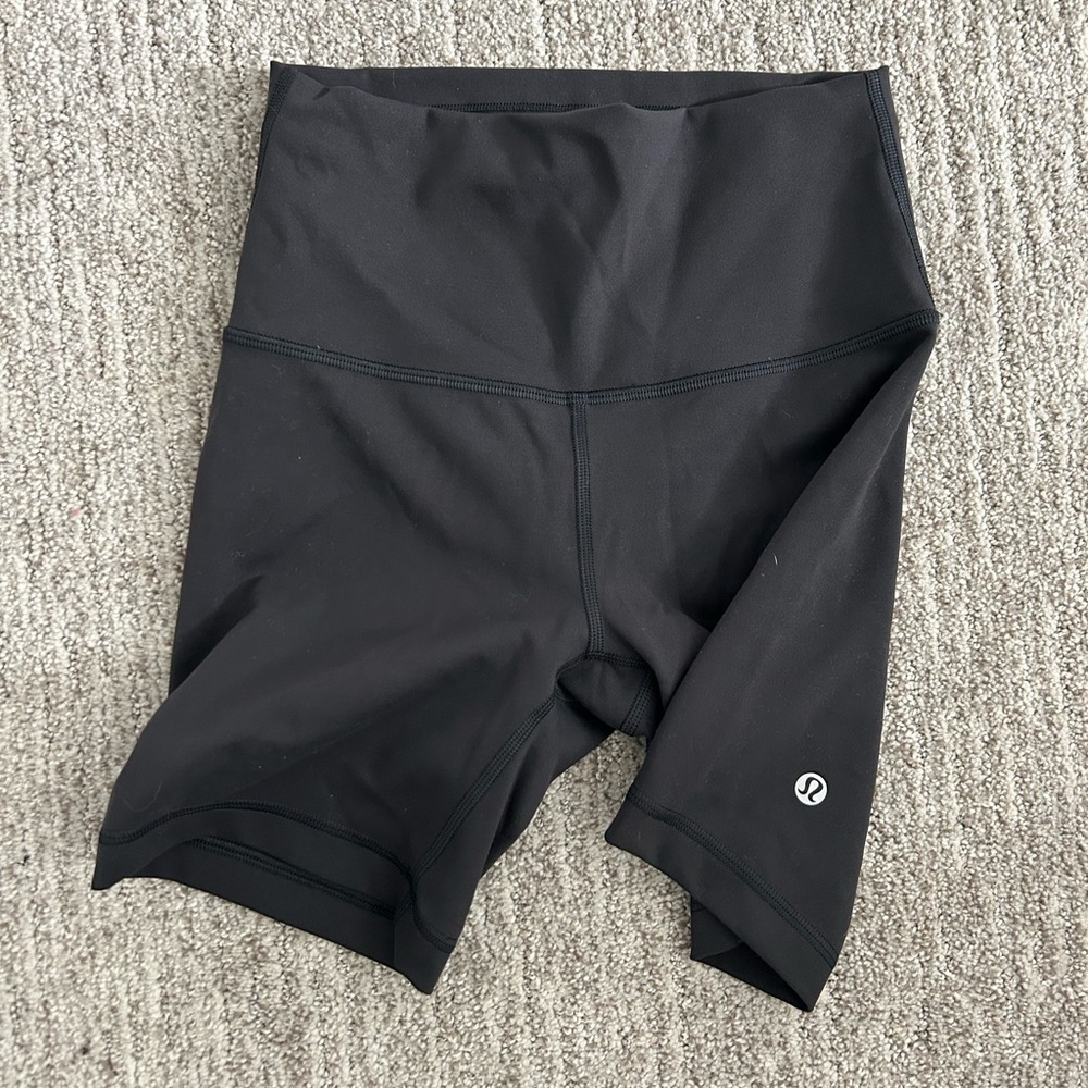 lululemon biker shirt - black. Size 0/2